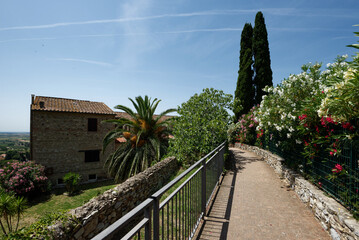 Italien - Toskana - Suvereto - Aufgang zur Burg Aldobrandesca