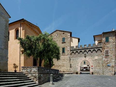 Italien - Toskana - Suvereto - Stadttor
