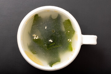 ワカメスープ