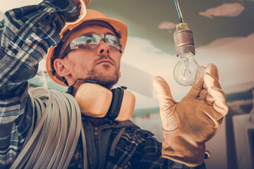 Checking the Operation of the Lighting Cable Installation