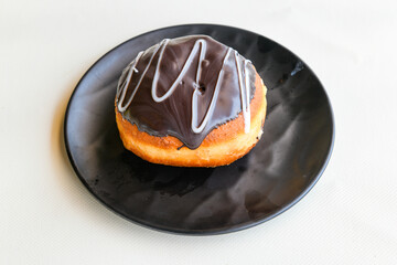 Donuts photoshoot. Food photography and editing. Cilekli, muzlu, Cikolatali donut.