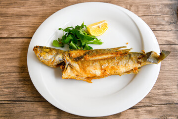 Fried Anchovies (Turkish Name: Hamsi Tava) .Hamsi, istavrit, sardalya tava. Balik kizartma. Izgara cipura, levrek, uskumru.