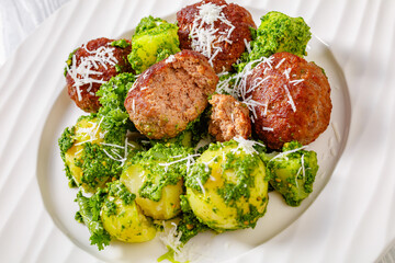 finnish beef meatballs with potatoes and pesto