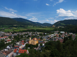 Fototapeta na wymiar Breve visita a Brunico, piccola città del Trentino Alto Adige