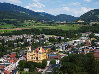 Fototapeta na wymiar Breve visita a Brunico, piccola città del Trentino Alto Adige