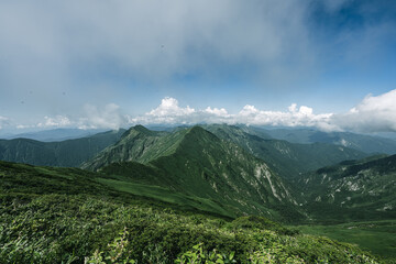 Fototapeta premium 谷川岳から見る山々