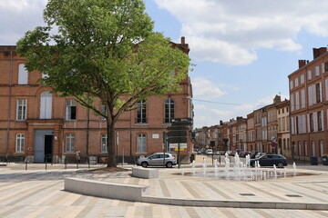 Rue typique, ville de Montauban, département du Tarn et Garonne, France