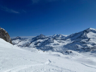 Fototapeta na wymiar Stubacher Sonnblick mountain, alpine ski tour, Tyrol, Austria
