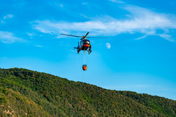 Fototapeta na wymiar Firefighting helicopter