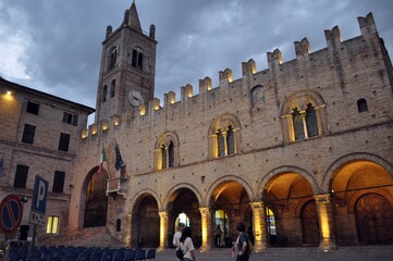 Montecassiano (Macerata) - Palazzo dei Priori