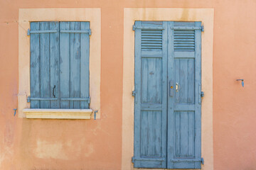 Fototapeta na wymiar Vintage wooden door and wall background