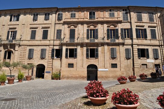 Recanati (Macerata) - Casa Leopardi e Piazza Sabato del Villaggio
