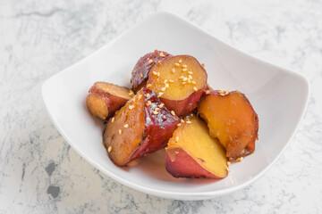 サツマイモのバターしょうゆ煮