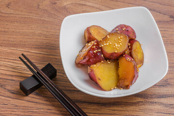 サツマイモのバターしょうゆ煮