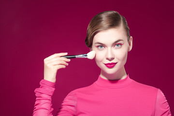 Fototapeta premium creating gorgeous makeup