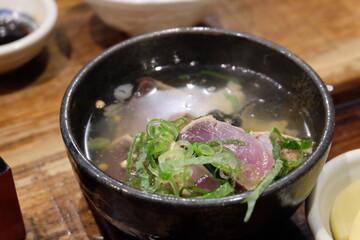 カツオのたたきのお茶漬け