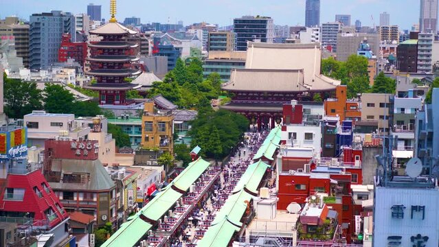Nakamise-dori shopping street at Senso-ji Temple in Tokyo, Japan （浅草寺と仲見世通り）