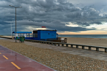 Fototapeta na wymiar autumn landscape before the storm in Torreira beach, Aveiro, portugal at