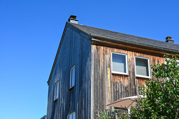 maison bois immobilier logement vieillissement bardage materiaux