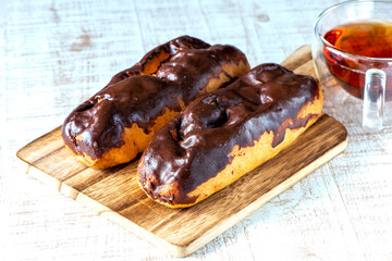 チョコレートエクレア