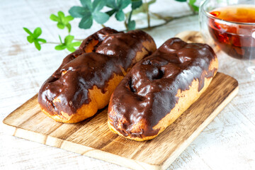 チョコレートエクレア