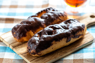 チョコレートエクレア