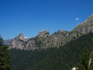 passeggiando in val di fassa, trentino alto adige, italia