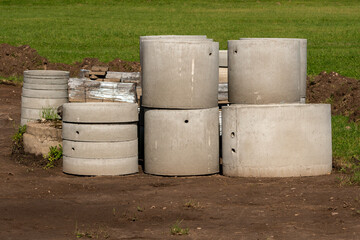 Reinforced concrete rings for the well and sewer