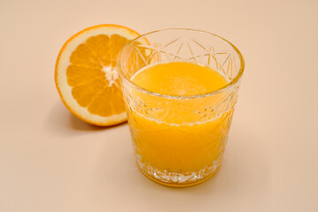 orange juice and oranges
