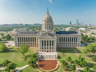 Obraz premium Aerial View of Oklahoma City Capitol Building