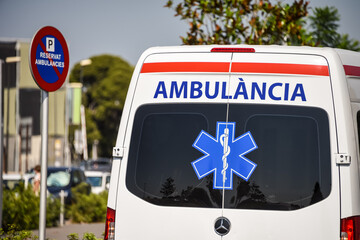 Ambulance Ambulancia espagne catalogne medecin urgences