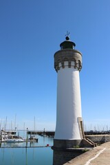 Fototapeta na wymiar lighthouse on the coast of Port Haliguen 