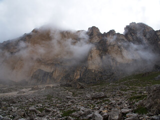 passeggiando in val di fassa, trentino alto adige, italia