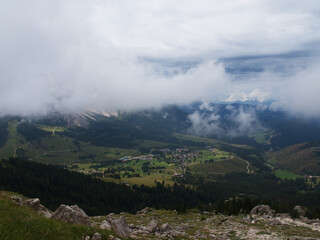 passeggiando in val di fassa, trentino alto adige, italia