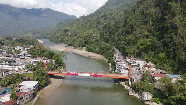 PUENTE CORPAC UBICADO EN LA CIUDAD DE TINGO MARIA CIUDAD DE LA BELLA DURMIENTE