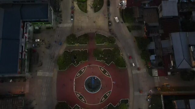 OVALO PLAZA DE ARMAS UBICADO EN LA CIUDAD DE TINGO MARIA CIUDAD DE LA BELLA DURMIENTE