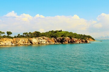 Fototapeta premium Island with steep shores in the marble sea