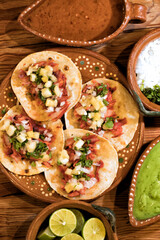 Los tacos al pastor o de trompo​ son la variedad de tacos más populares en la mayor parte de México. Comida Mexicana.
