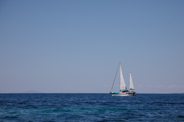 Obraz premium sailboat on the sea