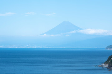 Fototapeta premium 伊豆の恋人岬から眺める富士山