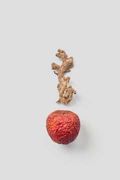 Shriveled apple and ginger