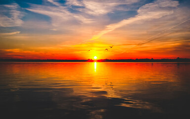 Fototapeta na wymiar Vibrant Sunset Tichigan Lake Waterford Wisconsin