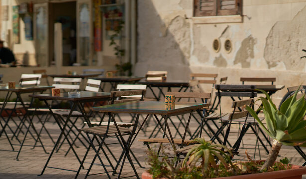 Empty cafe