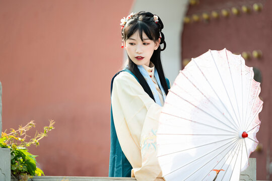  Chinese Traditional Clothing
