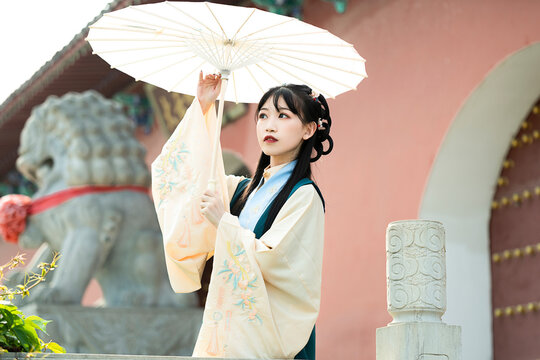  Chinese Traditional Clothing