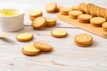cookies with butter cream