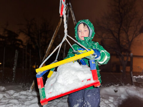 UGC photo of a child who plays outside on the snow during the winter
