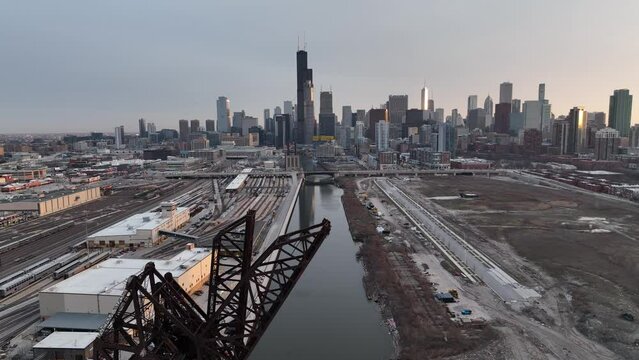 Aerial view of Chicago River industrial drone -  zoom in, Drone 