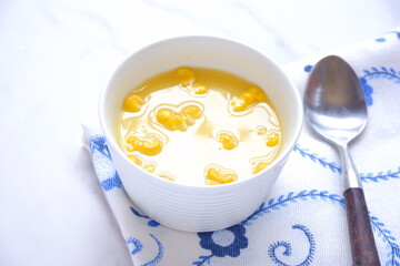 粒々のコーンがたっぷり入ったコーンスープ