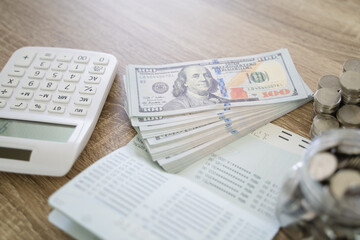 Obraz premium Close up of money stack coins and Dollar banknotes Saving money financial banking concept